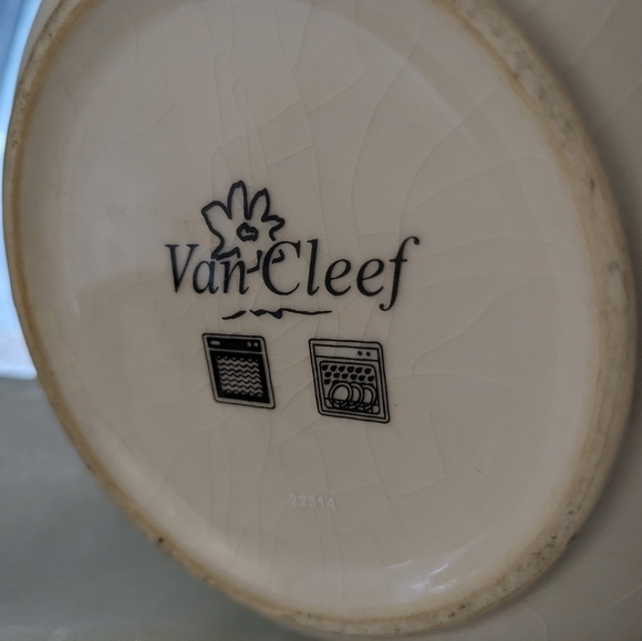 Van Cleef Porcelain Teapot - Picture 2 of 3